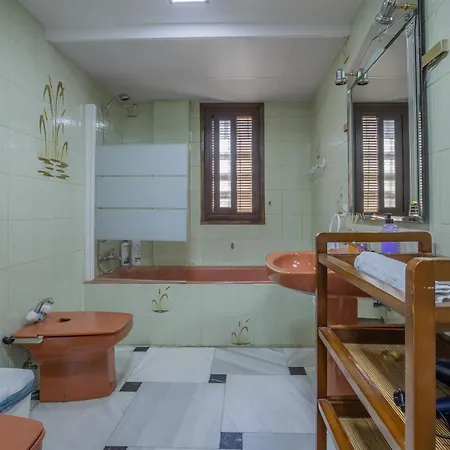 Casa Con Patio María Auxiliadora Apartamento